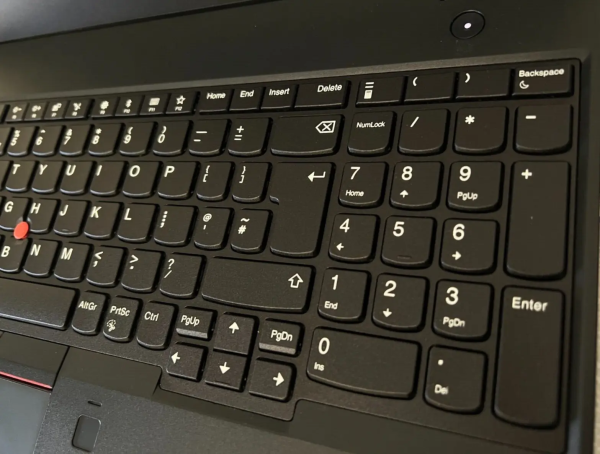 Lenovo ThinkPad P52s Mobile Workstation Ultrabook Laptop - Image 3